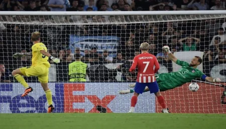 حارس لاتسيو يفاجئ أتلتيكو مدريد
