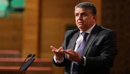 عبد اللطيف وهبي يوجه اتهاما مباشرا للجزائر