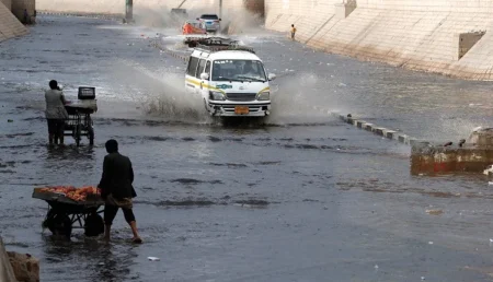 مصرع سبعة أشخاص جراء الصواعق والسيول غرب اليمن