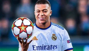 مكالمة مهمة بين كيليان مبابي وريال مدريد