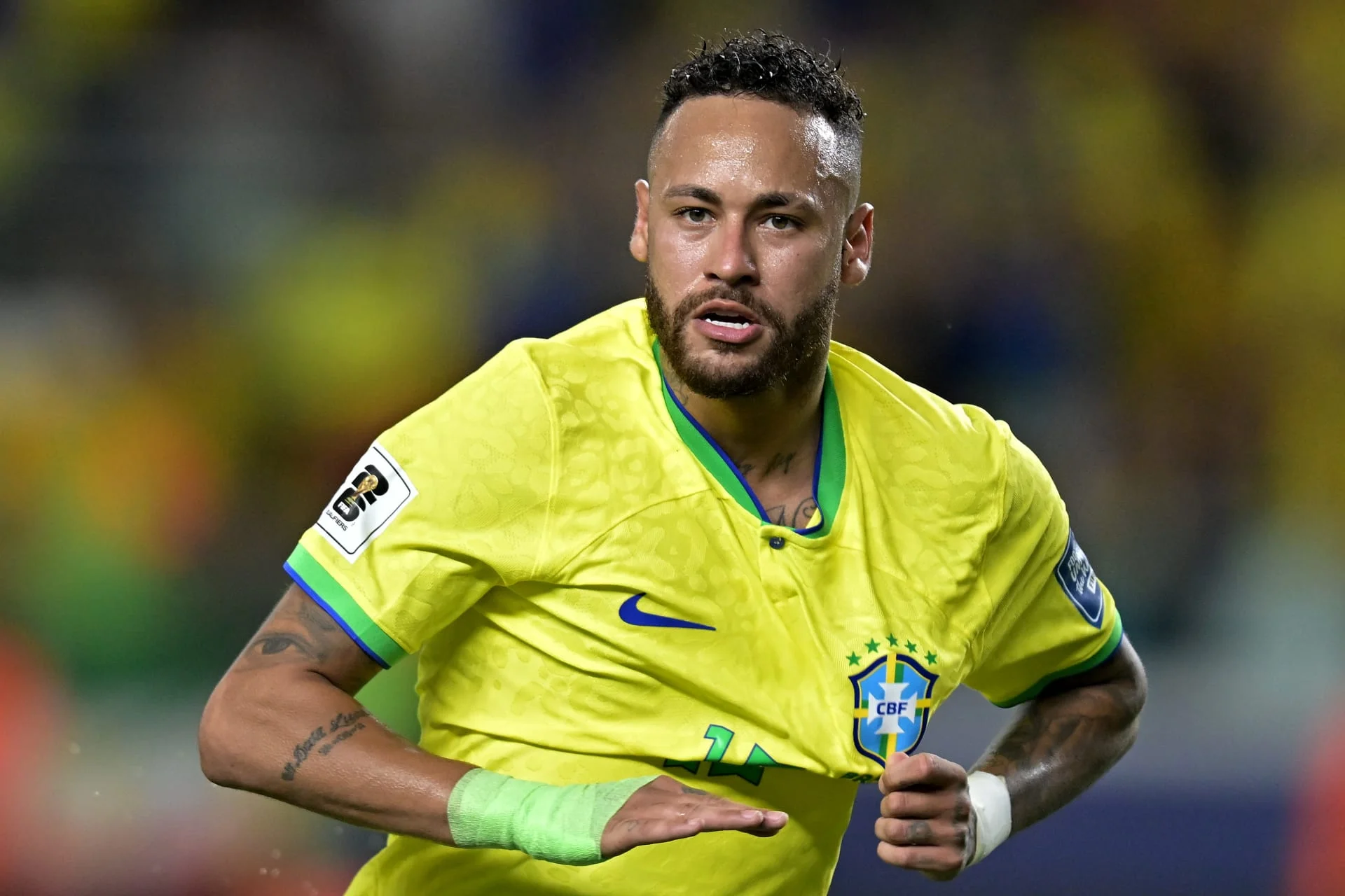 بالوتيلي يؤكد لاعب مغربي أفضل فَنِّيا من نيمار