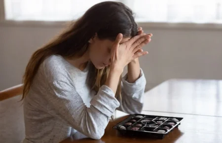 دور هرمون الكورتيزول في تخزين الدهون