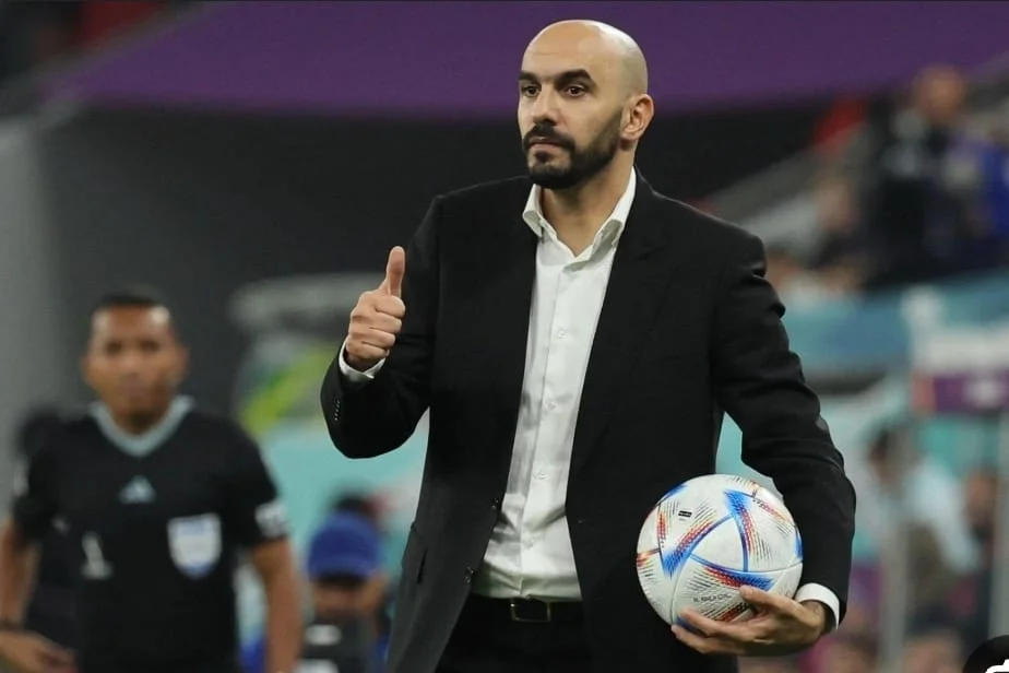 طبيب المنتخب المغربي يسافر لقطر لتنفيذ طلب من الركراكي