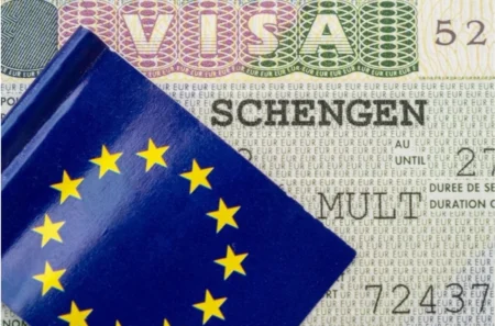 الاتحاد الأوروبي يعتمد قواعد جديدة لتبسيط إجراءات الحصول على تأشيرة شنغن