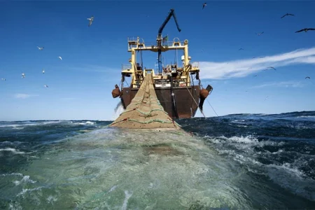 المغرب والاتحاد الأوروبي يواصلان التنسيق لتجديد اتفاقية الصيد البحري