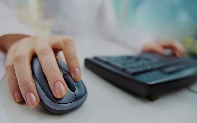 تحذيرات من أضرار فأرة الحاسوب