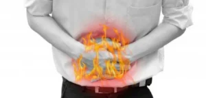 حرقة المعدة أسبابها وأعراضها وطرق علاجها