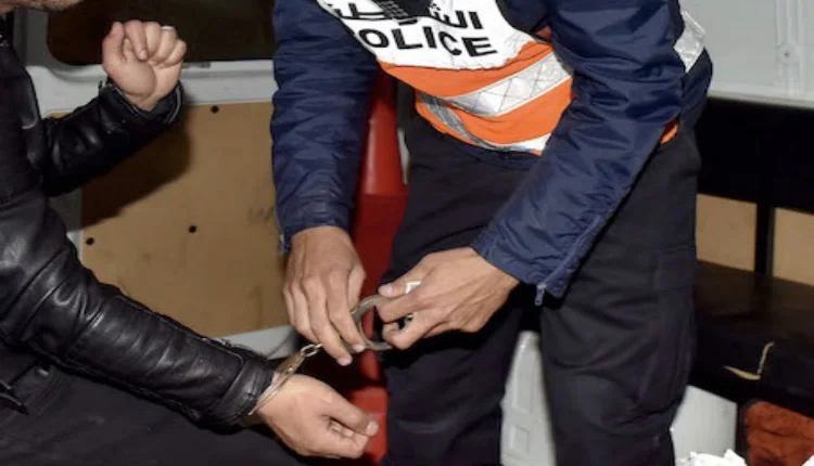 طنجة حيازة المخدرات توقع بعشريني في أيدي الأمن