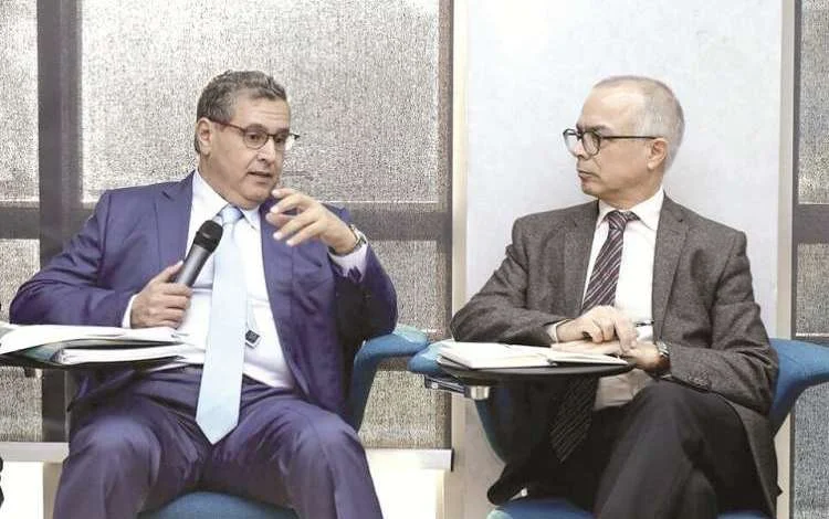 عزيز أخنوش يدعو الأساتذة المضربين إلى العودة إلى الفصول الدراسية وتشكيل لجنة لحل الأزمة