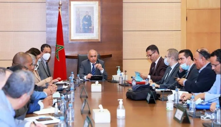 الحكومة والنقابات التعليمية