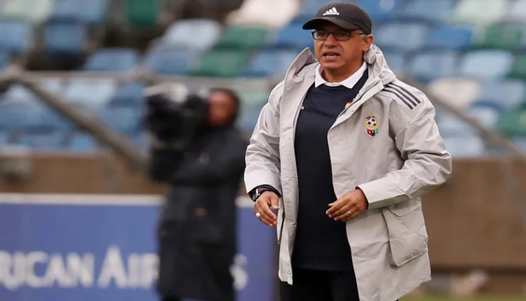 عادل عمروش مدرب المنتخب التنزاني