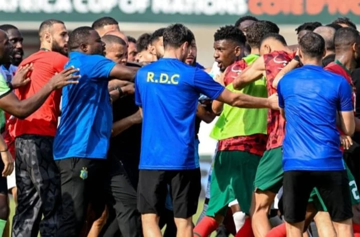 كاف يتقدم بطلب لمندوب مباراة المغرب والكونغو بسبب أحداث الشغب