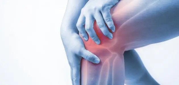 8 طرق فعالة للحدمن ألم الركبة