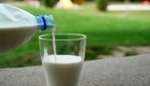 مع اقتراب رمضان.. أزمة الحليب على الأبواب