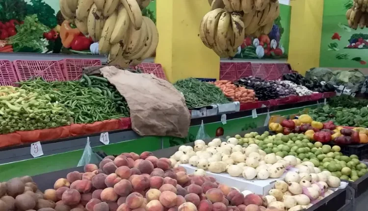 غلاء المواد الأساسية يغضب المغاربة ويهدد مائدة رمضان
