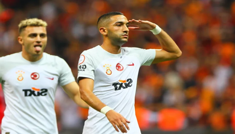 حكيم زياش يتلقى تحذيرا من مدرب غلطة سراي