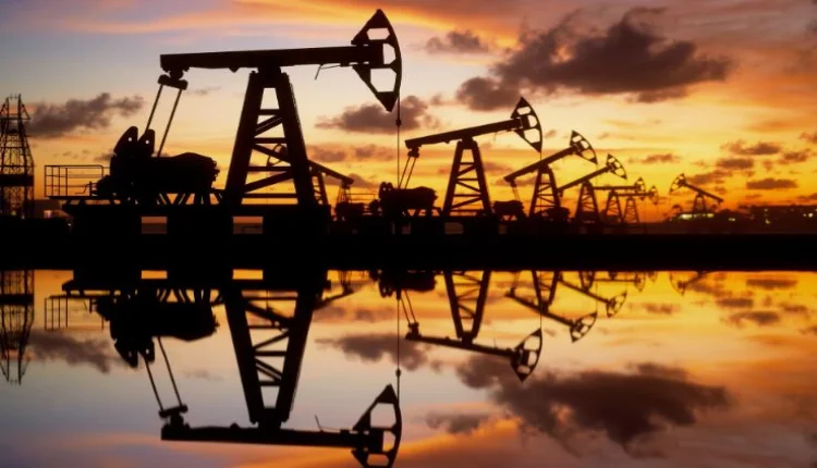 الكويت تمدد الخفض الطوعي لإنتاج النفط إلى يونيو المقبل