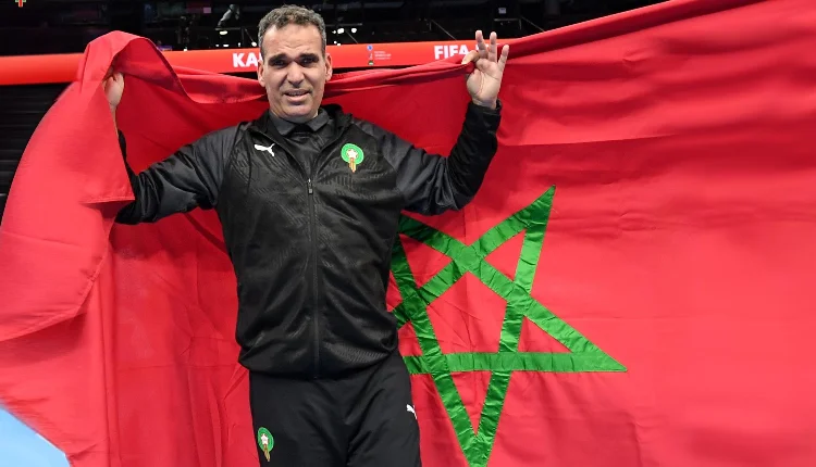 هشام الدكيك: "المنتخب المغربي في أتم الجاهزية لانتزاع لقبه الثالث على التوالي"