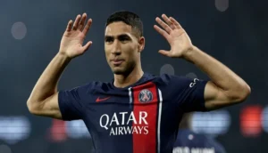 أشرف حكيمي يثير قلق برشلونة قبل مواجهة باريس سان جيرمان