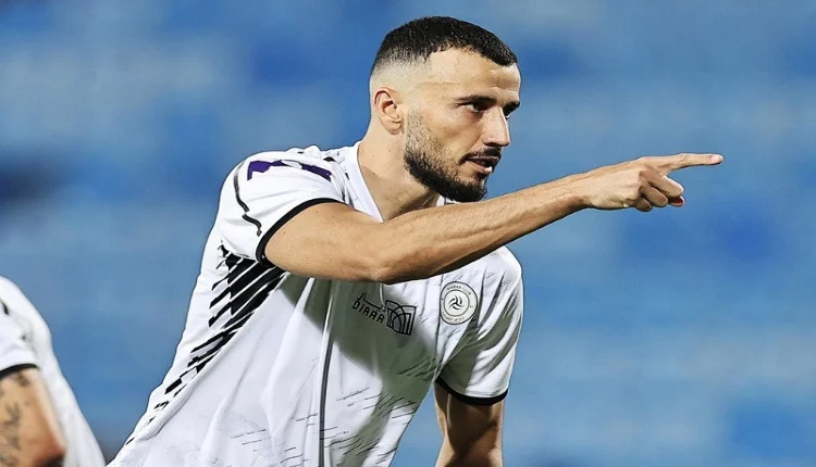 رومان سايس يعبر عن فرحته لفوز فريقه بخماسية في مرمى أبها