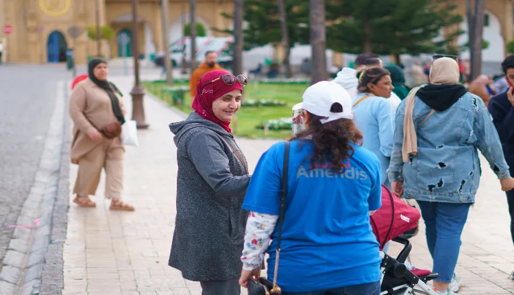 أماندیس تخلد ذكرى عيد الأم وتستقبل أمهات بالورود