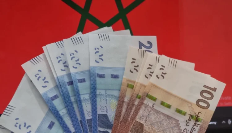 هام للموظفين.. "بالأرقام" تأثير التخفيض الضريبي على شهريتكم