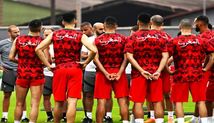 بتوصية من الركراكي.. أول لاعب من المنتخب المغربي يحط الرحال بالمعمورة