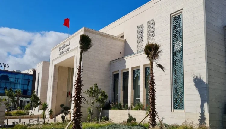 بسبب التشهير.. "بورطو ريكو الجبل 5″ تجر مدونين بالمضيق إلى القضاء