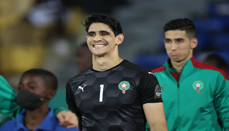 وليد الركراكي يسعى لإقناع بونو بالمشاركة في أولمبياد باريس 2024