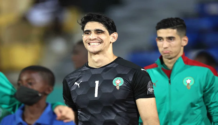 ياسين بونو يطلق أوصاف "مثيرة" على لاعبي المنتخب المغربي