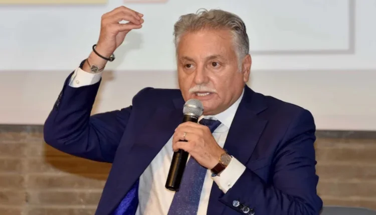 نبيل بنعبد الله: الحكومة منسجمة لكنها غائبة!