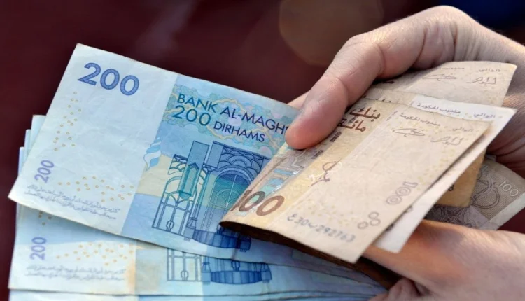 الحكومة تعلن عن عدد المستفيد من الزيادة في الأجور