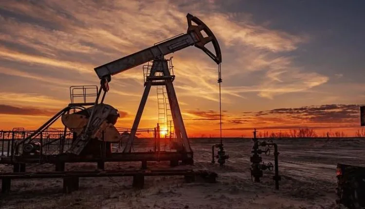 منظمة (أوبك) تبقي على توقعات نمو الطلب على النفط