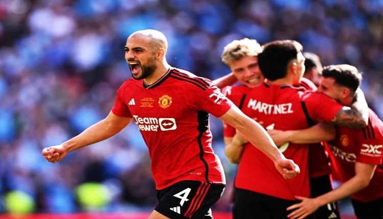 سفيان أمرابط.. فريق عملاق يستهدف الاعب