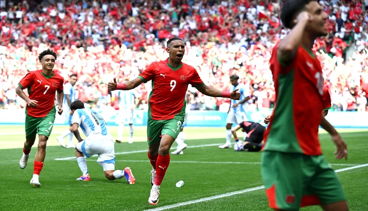 ضيف ثقيل يحضر مباراة المنتخب المغربي الأولمبي أمام أوكرانيا
