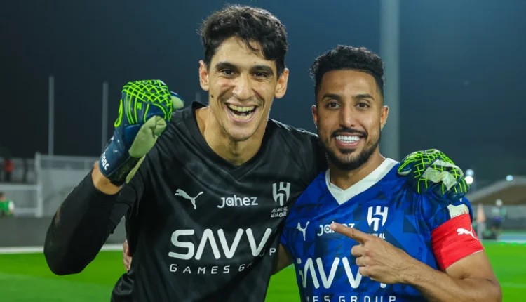بعد تتويجه على حساب رونالدو.. متى ينتهي عقد بونو رفقة الهلال؟