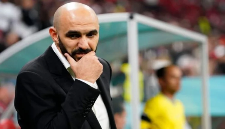 وليد الركراكي حائر بين حارسين لتعويض مهدي بنعبيد