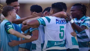 الرجاء الرياضي يحقق تعادلاً ثميناً في غانا ويؤجل الحسم إلى الإياب