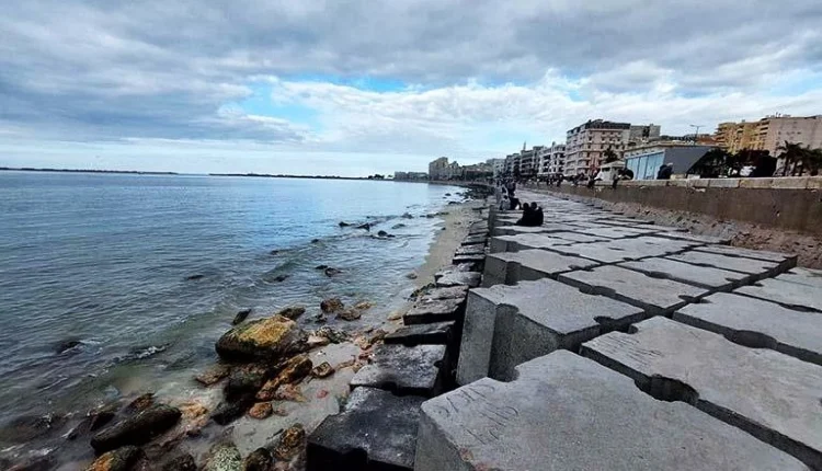 أرصاد جوية: ارتفاع منسوب المياه يهدد المدن الساحلية المغربية