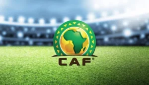 الكاف يغير حكام مباراة كلاسيكو الرجاء الرياضي والجيش الملكي
