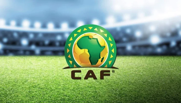 الكاف يغير حكام مباراة كلاسيكو الرجاء الرياضي والجيش الملكي