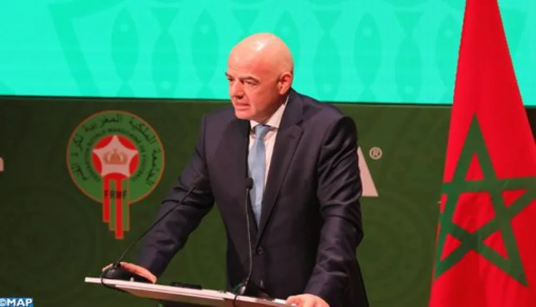 رئيس "فيفا" يعلق بشكل مثير على استضافة المغرب لكأس العالم 2030