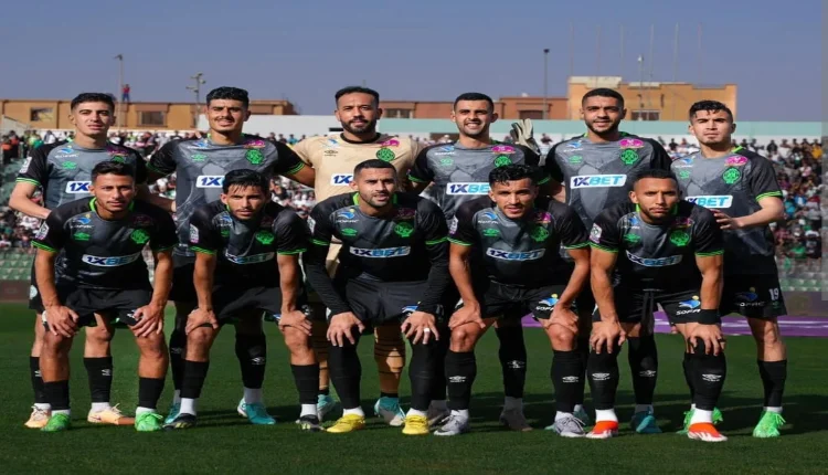 الاتحاد الإفريقي يعلن طاقم تحكيم مباراة الرجاء وصن داونز في دوري الأبطال