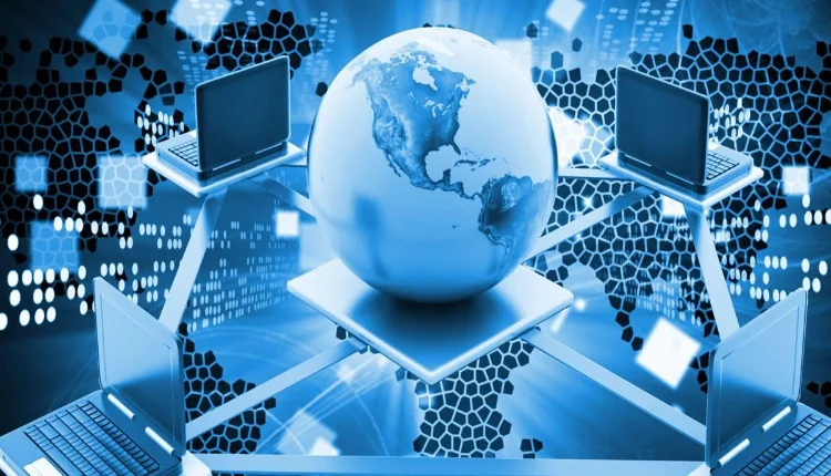 المجلس الاقتصادي يقترح “جهازا جديد” لحماية الأطفال على الإنترنت