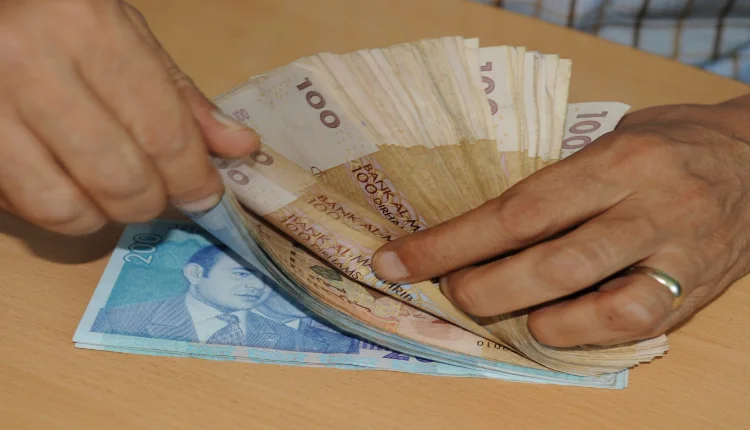نهاية عهد الكاش في المحاكم وزير العدل يوضح