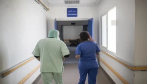 الأطباء الداخليون يوقفون الإضراب