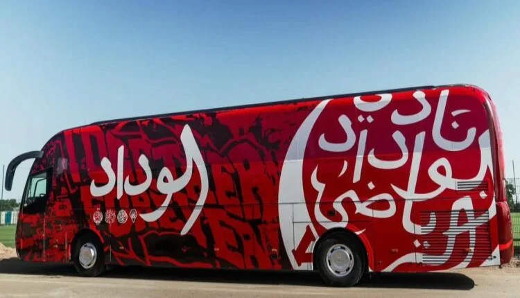الوداد يعرض حافلته للبيع في مزاد علني