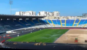 أعمال تعشيب ملعب كأس أمم إفريقيا 2025 تتواصل بوتيرة متسارعة