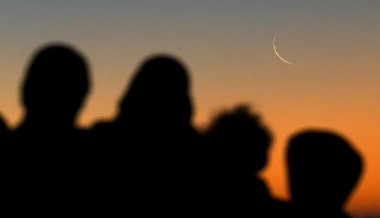 عيد الفطر.. 5 دول تعلن الاثنين أول أيام العيد ودولتين الأحد