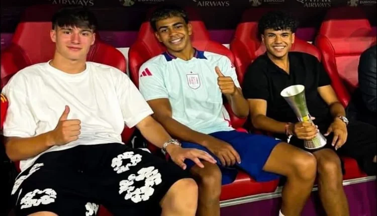 آدم أزنو ولامين يامال